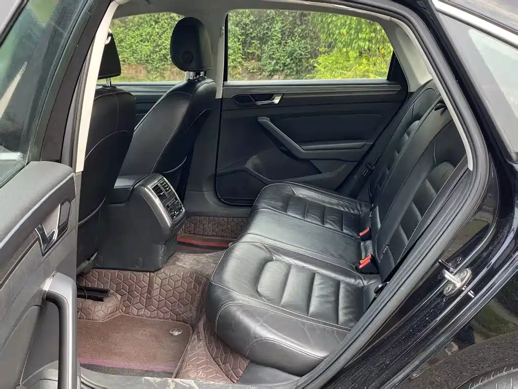 Volkswagen Passat — миниатюра 8