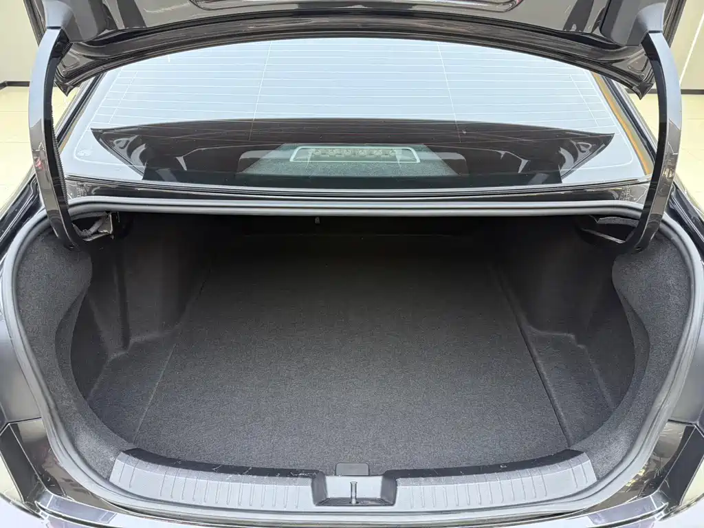 Volkswagen Sagitar — миниатюра 15