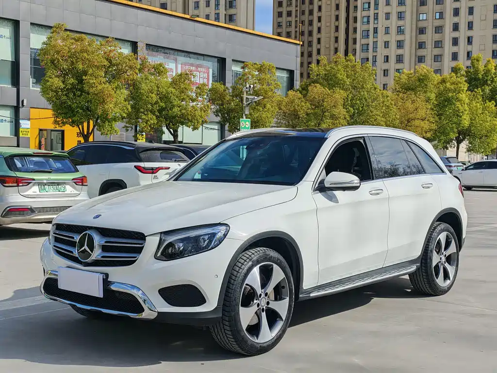 Купить Mercedes-Benz GLC