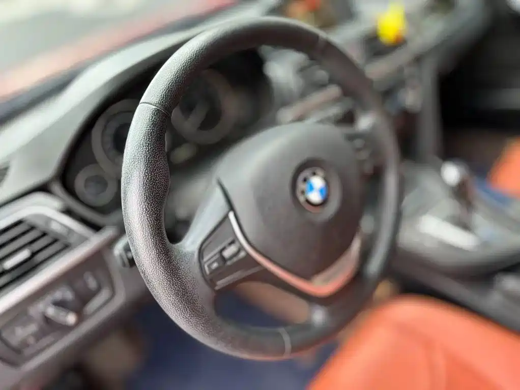 BMW 3 Series — миниатюра 10