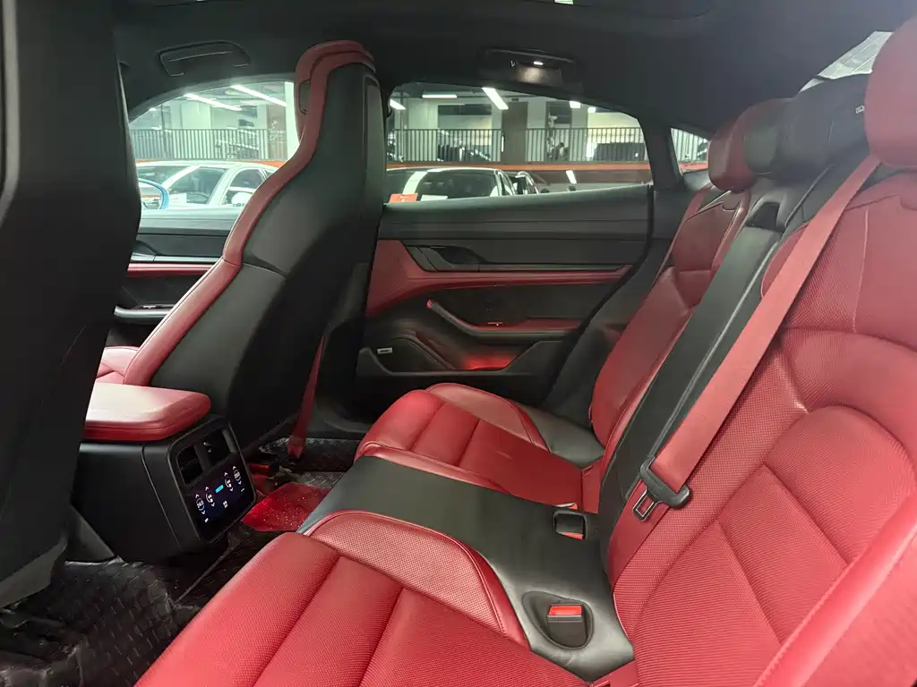 Porsche Taycan — миниатюра 16