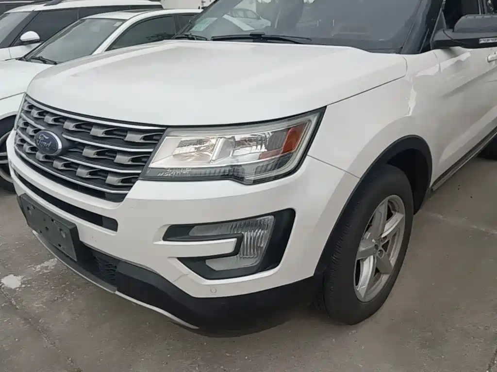 Ford Explorer (Import) — миниатюра 24