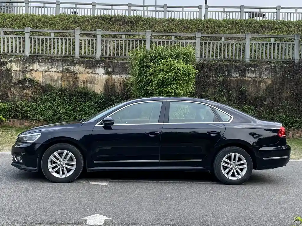 Volkswagen Passat — миниатюра 4
