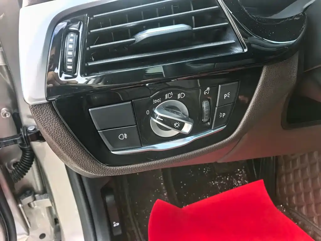 BMW 5 SERIES NEW ENERGY