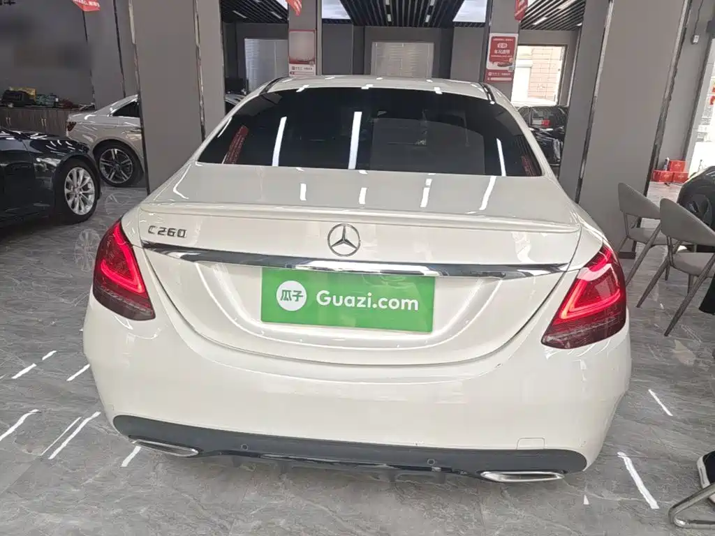 Mercedes-Benz C-Class — миниатюра 6