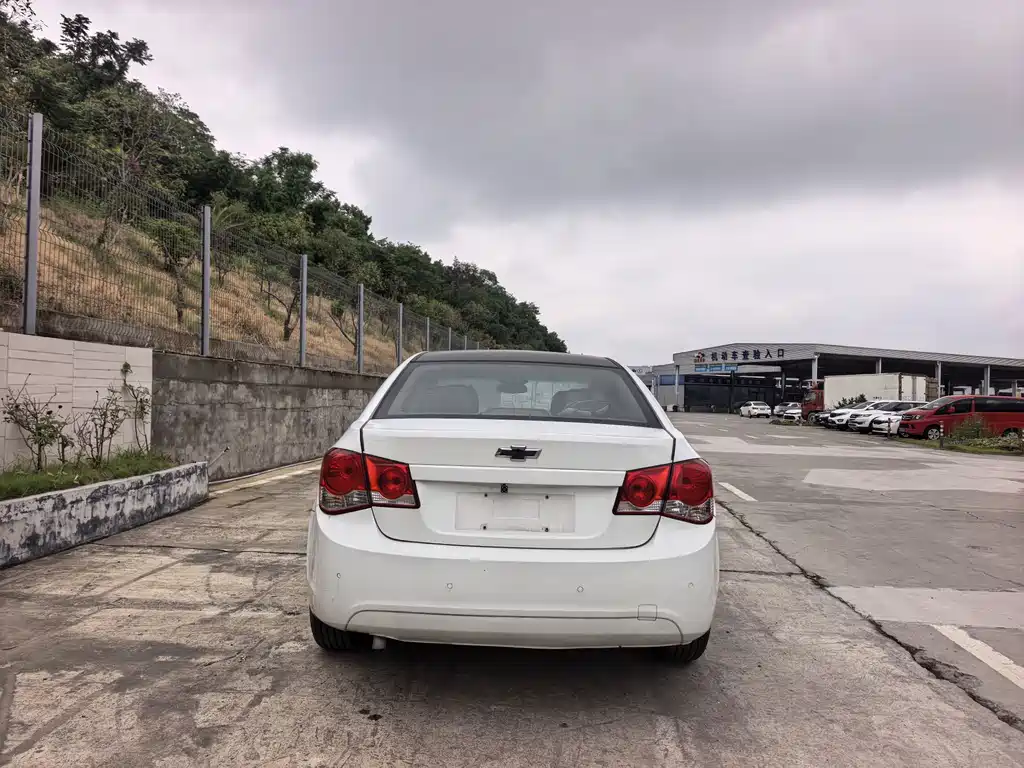 Chevrolet Cruze — миниатюра 6