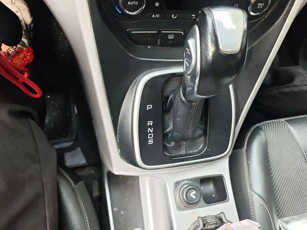 Ford Kuga — миниатюра 10