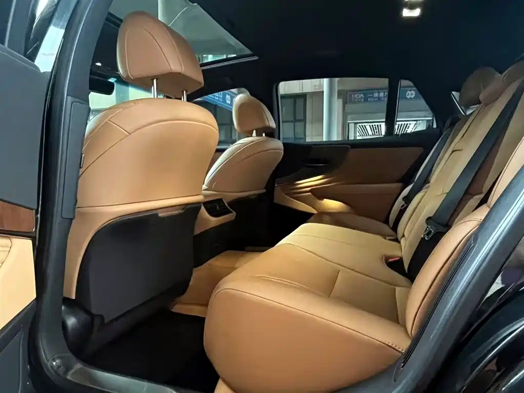 Lexus LS 2021 500h