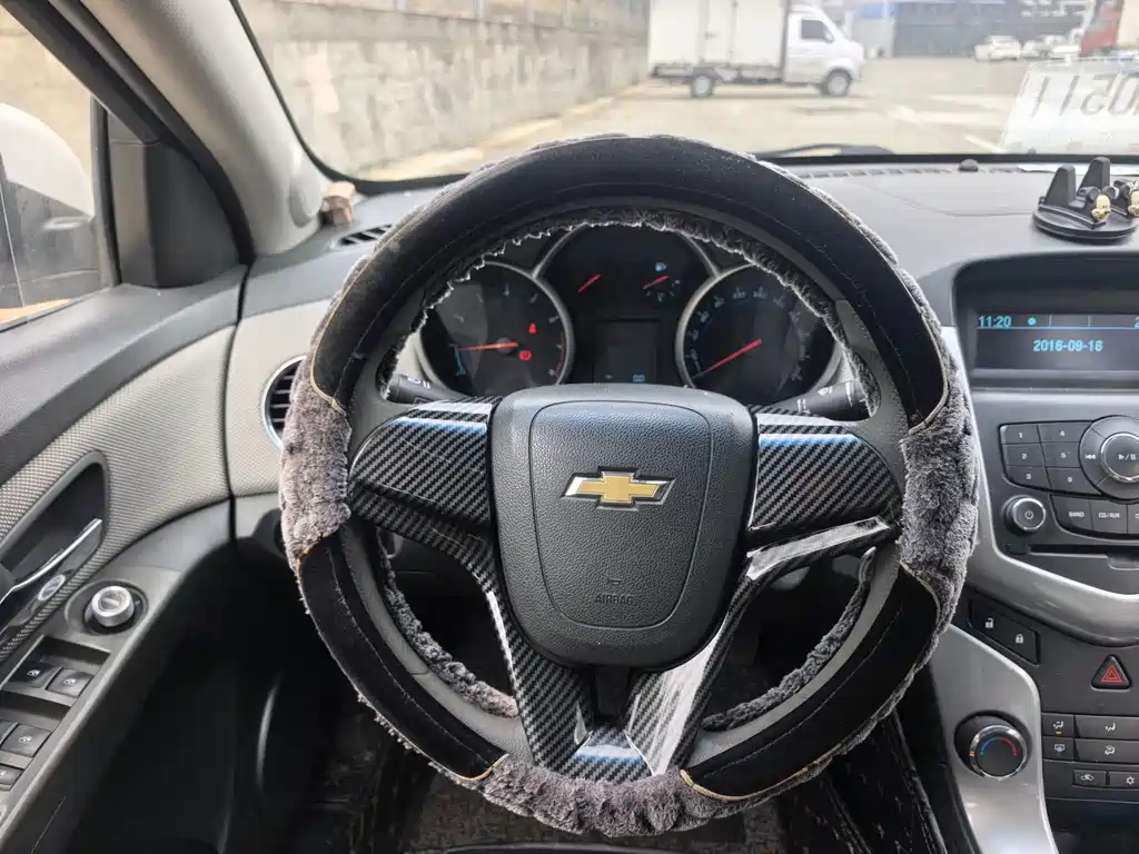 Chevrolet Cruze — миниатюра 12