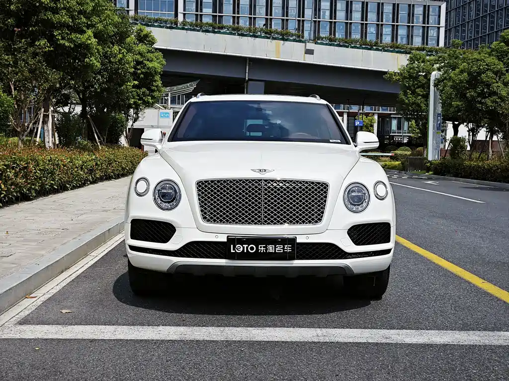 Bentley Bentayga — миниатюра 2