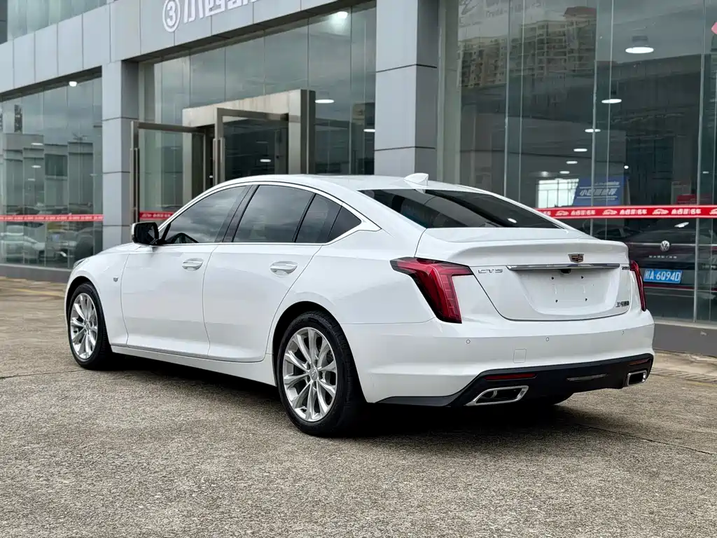 Cadillac CT5 — миниатюра 4