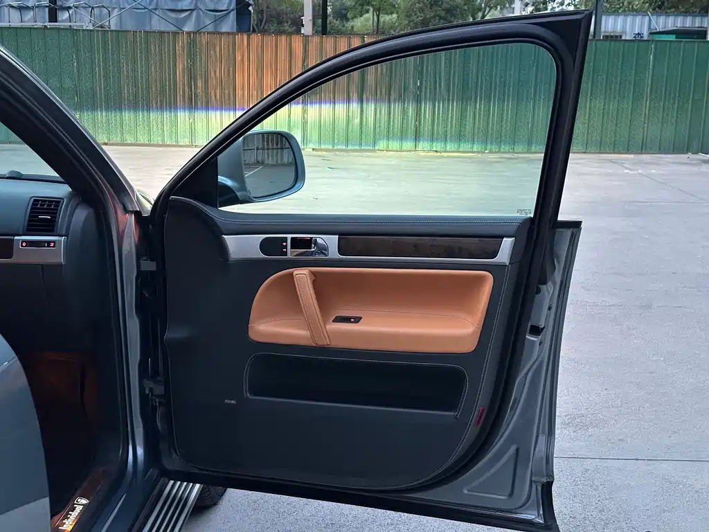Volkswagen Touareg — миниатюра 16