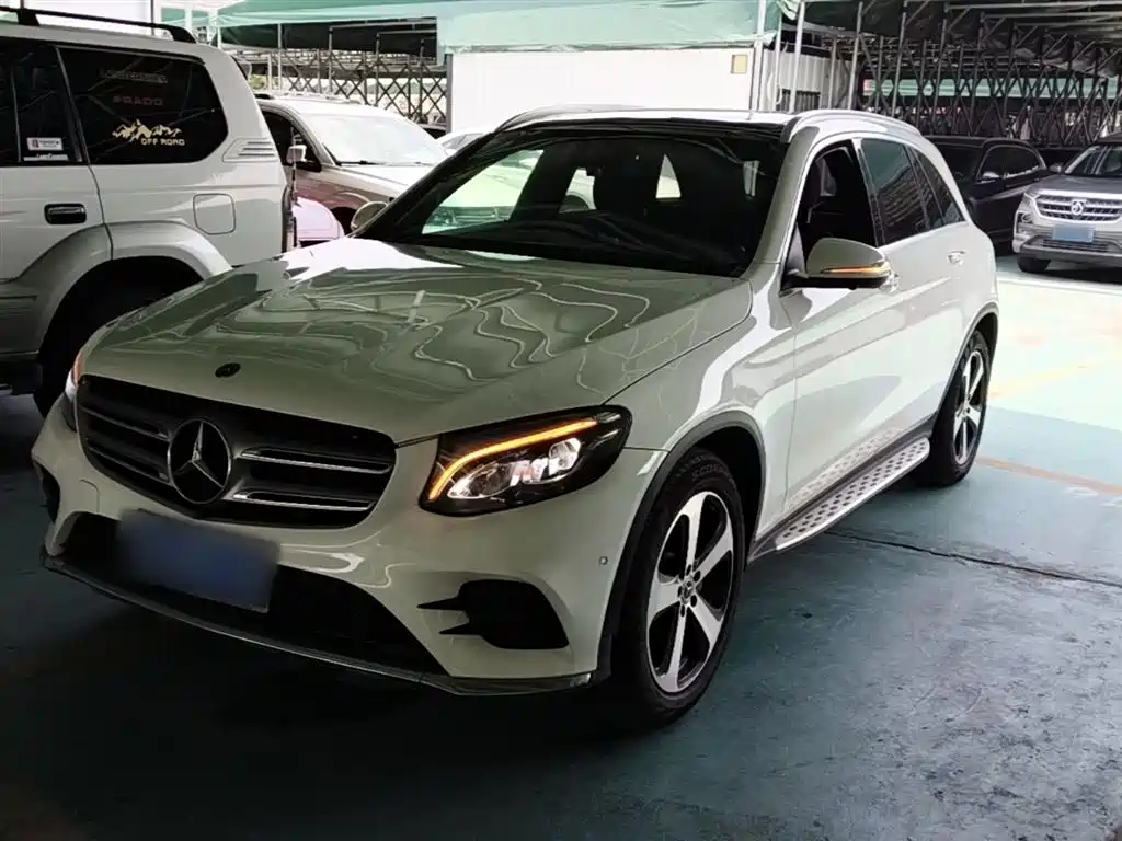 Купить Mercedes-Benz GLC