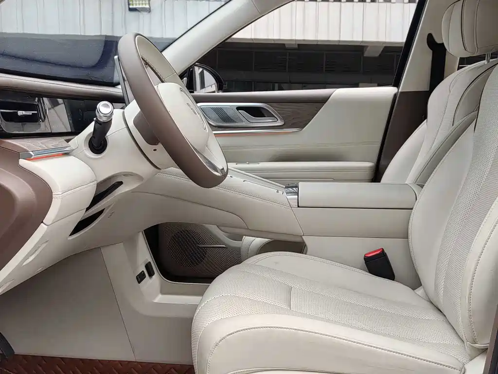 Wuling Xingguang L — миниатюра 9