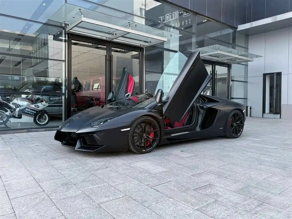 Lamborghini Aventador 2016
