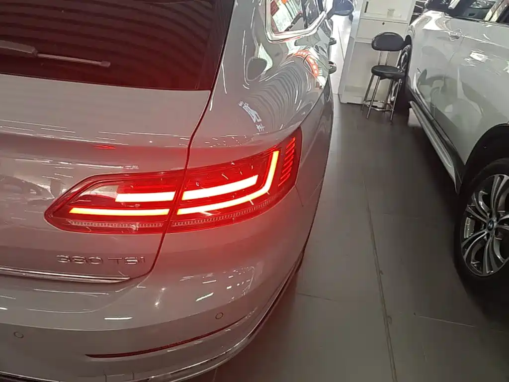 Volkswagen CC — миниатюра 8