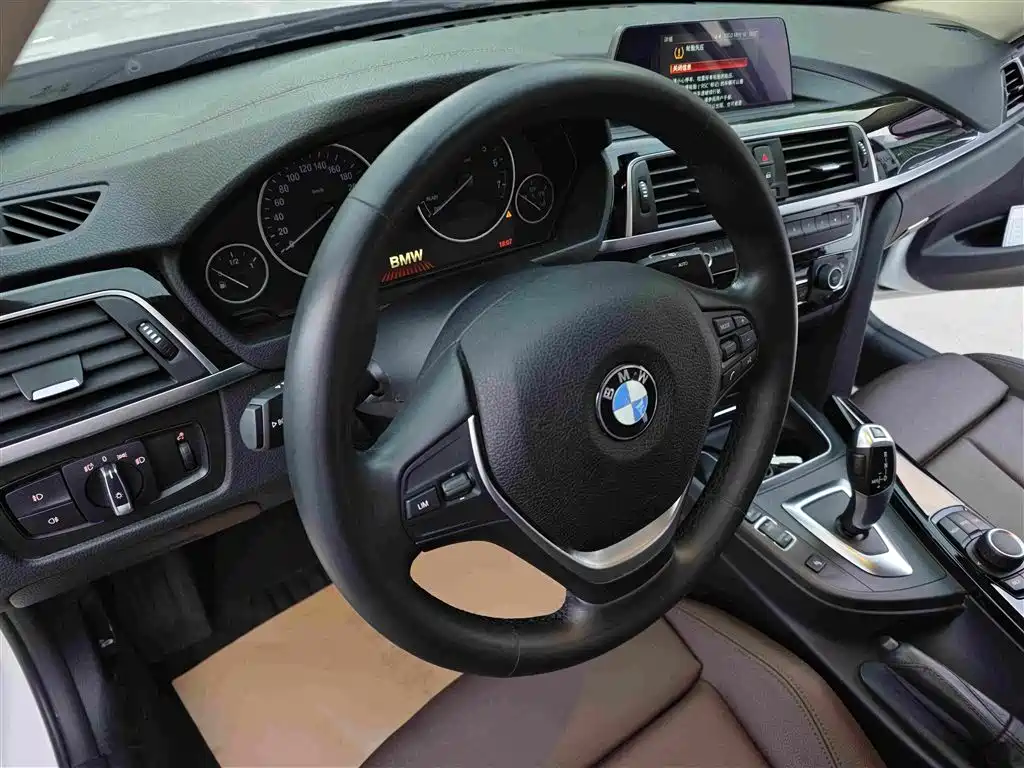 BMW 3 Series — миниатюра 12