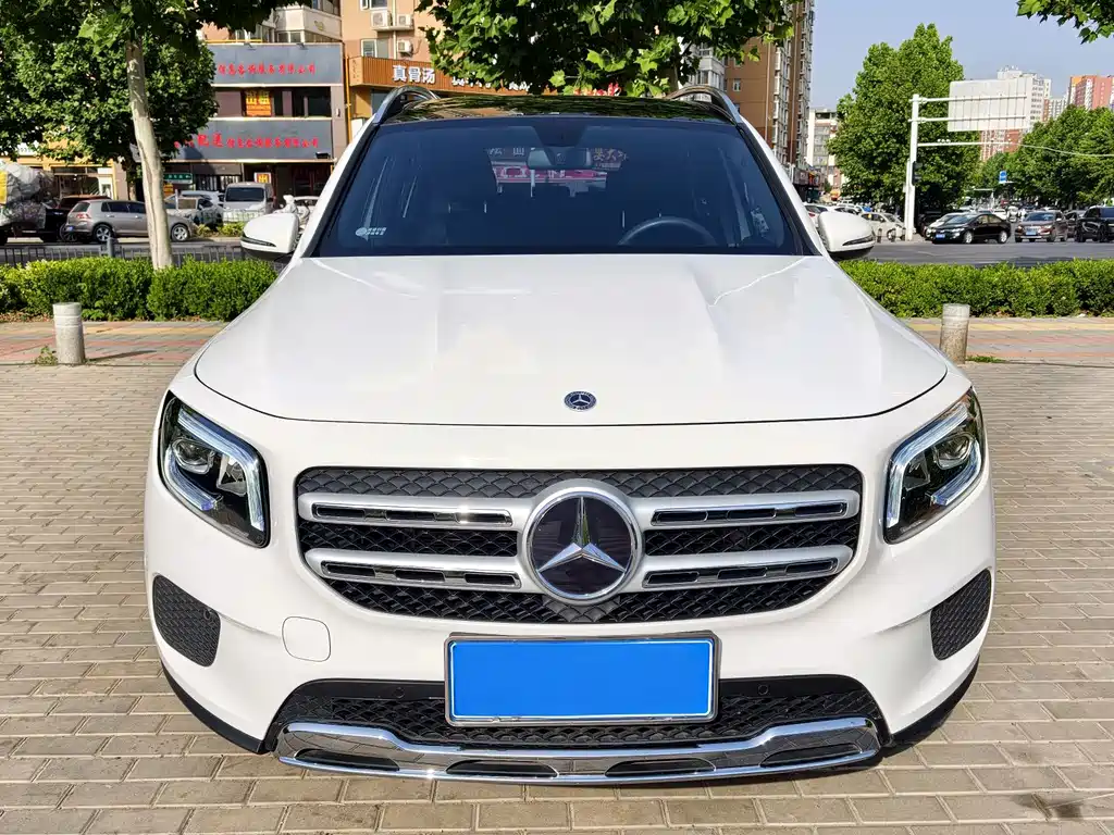 Mercedes-Benz GLB — миниатюра 2