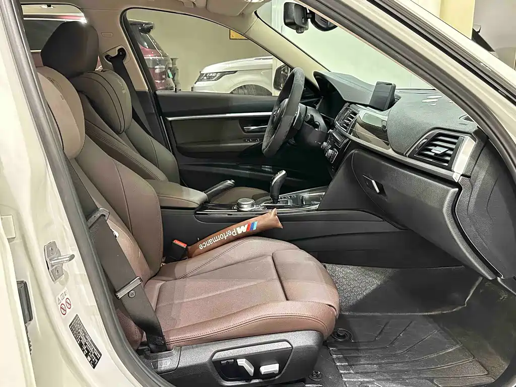 BMW 3 Series — миниатюра 11