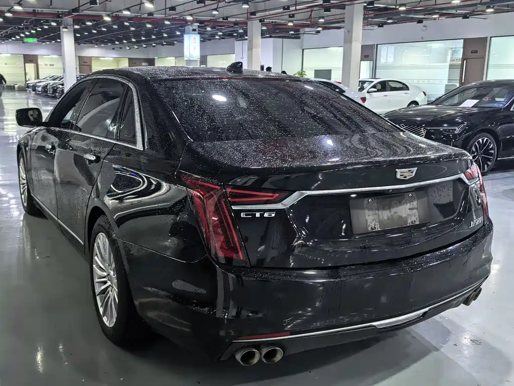 CADILLAC CT6