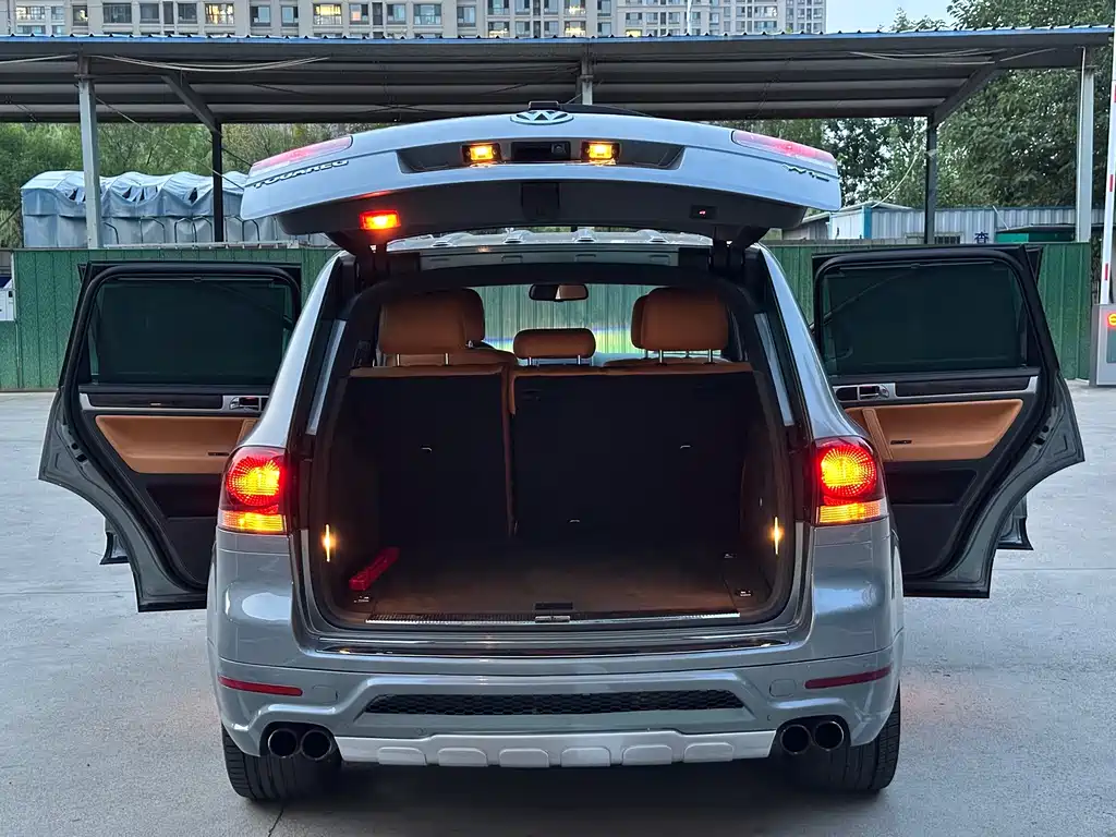 Volkswagen Touareg — миниатюра 10