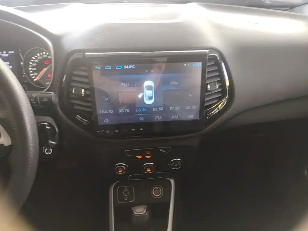 Jeep Compass — миниатюра 13