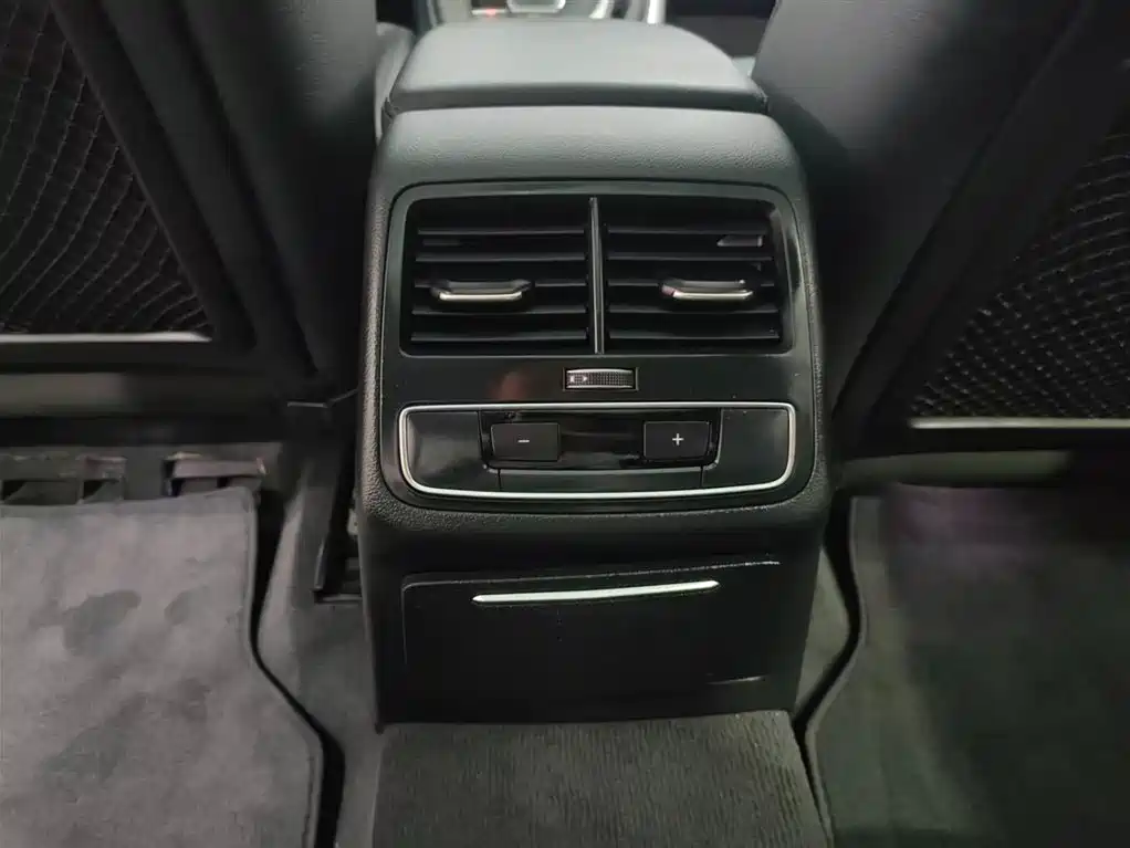 Audi A4L — миниатюра 11