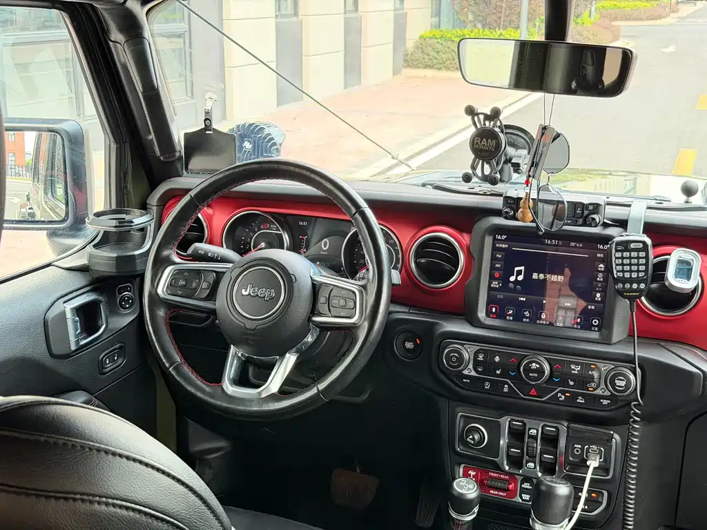 Jeep Wrangler — миниатюра 6