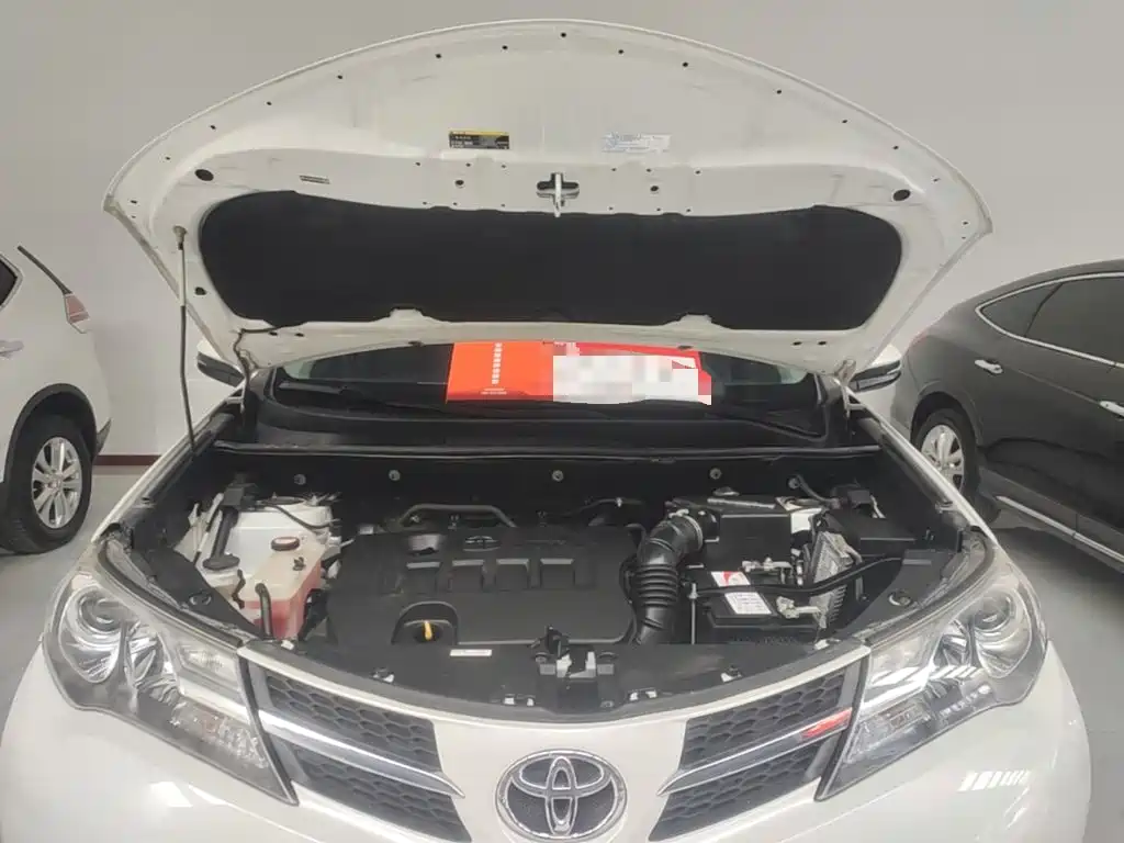 Toyota RAV4 — миниатюра 20