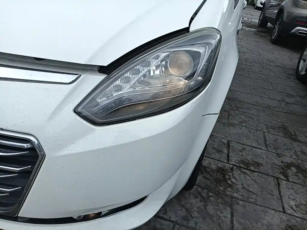 Luxgen Big 7 MPV — миниатюра 24