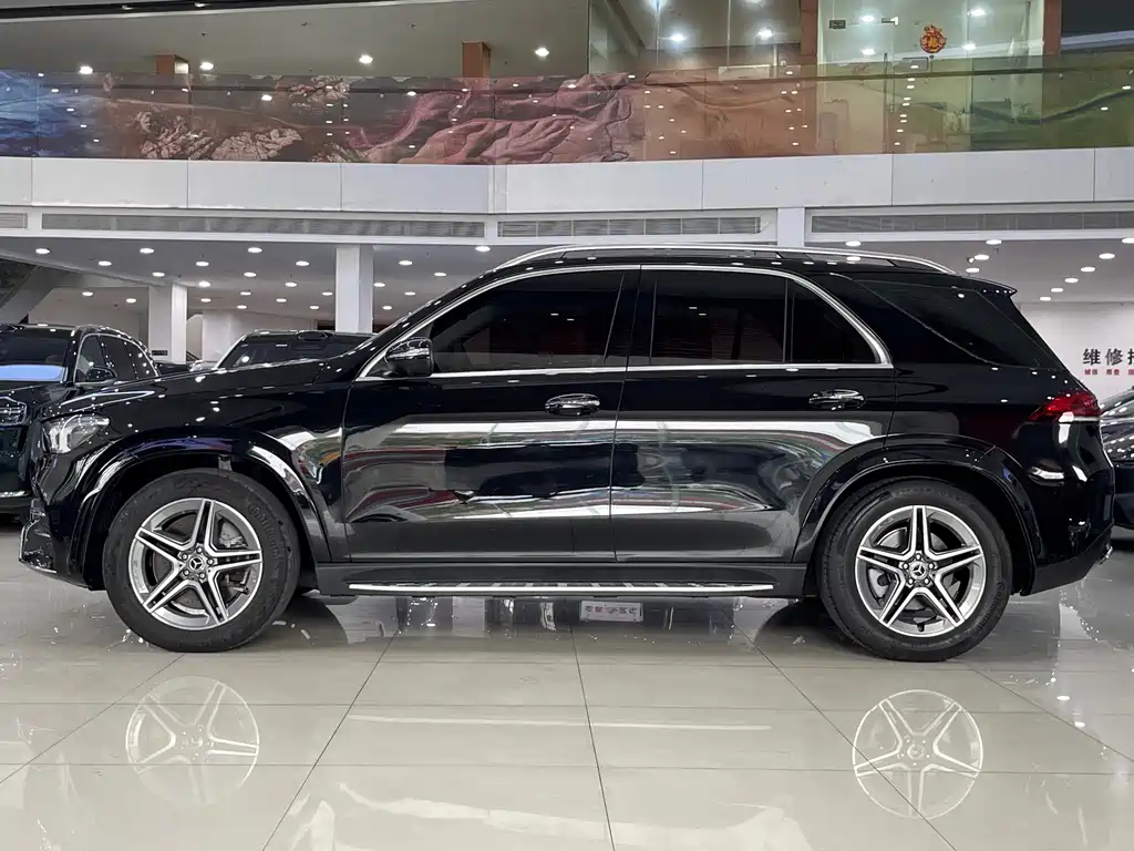 Mercedes-Benz GLE (Import) — миниатюра 16