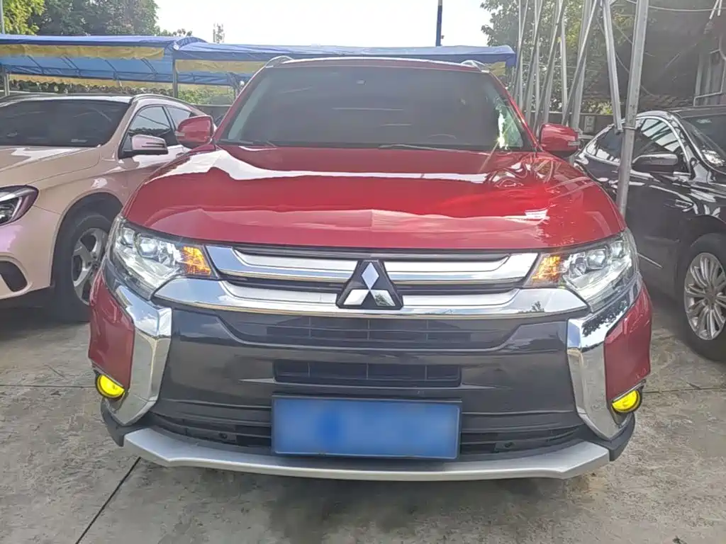 Mitsubishi Outlander — миниатюра 3