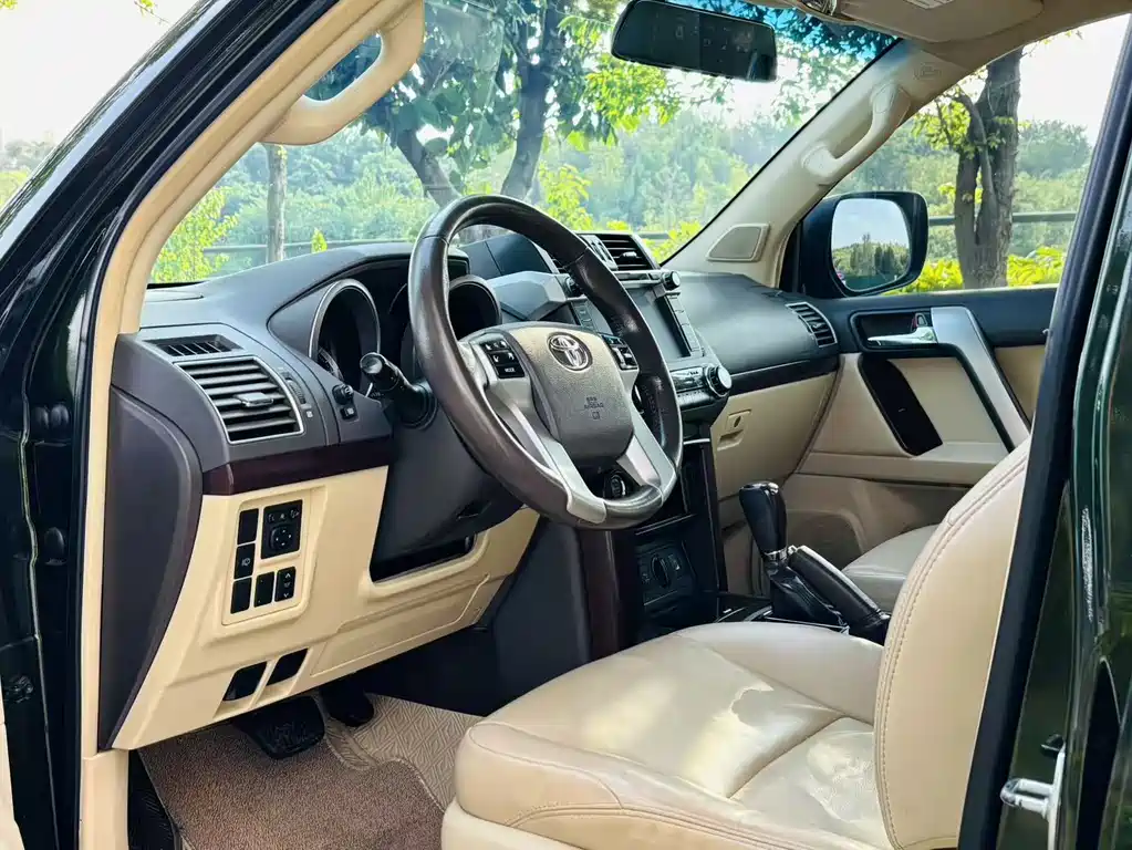 Toyota Land Cruiser Prado 2014 4.0L AT TX