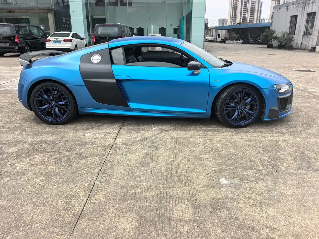 Audi R8 — миниатюра 4