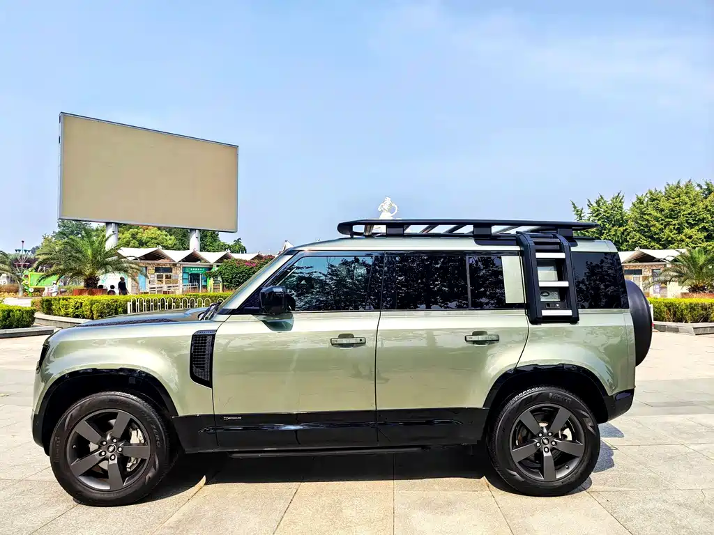 Land Rover Defender — миниатюра 2