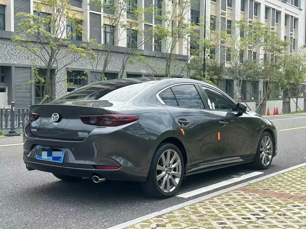 Mazda 3 Axela — миниатюра 9
