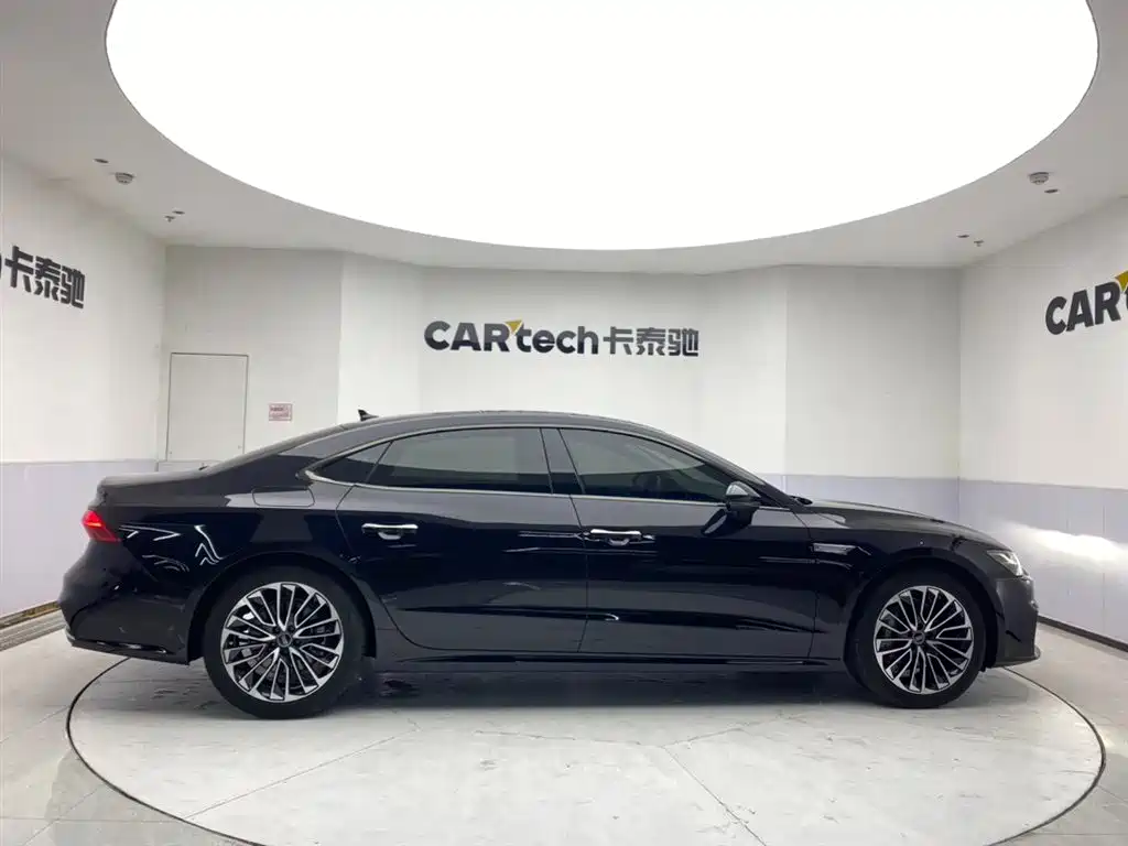 Audi A7L
