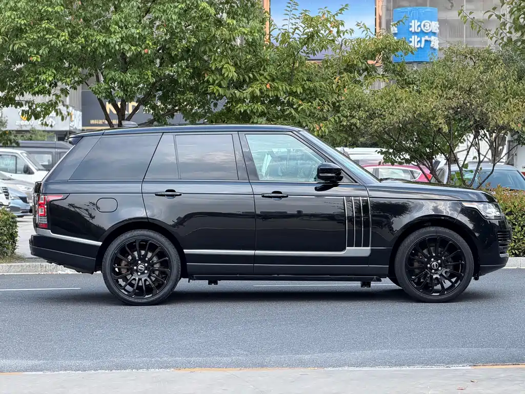 Land Rover Range Rover — миниатюра 18