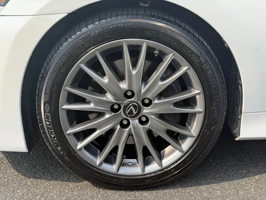Lexus GS — миниатюра 14