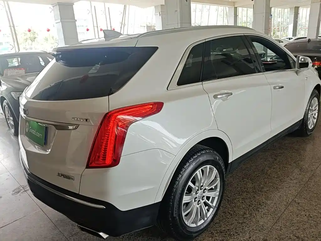 Cadillac XT5 — миниатюра 7