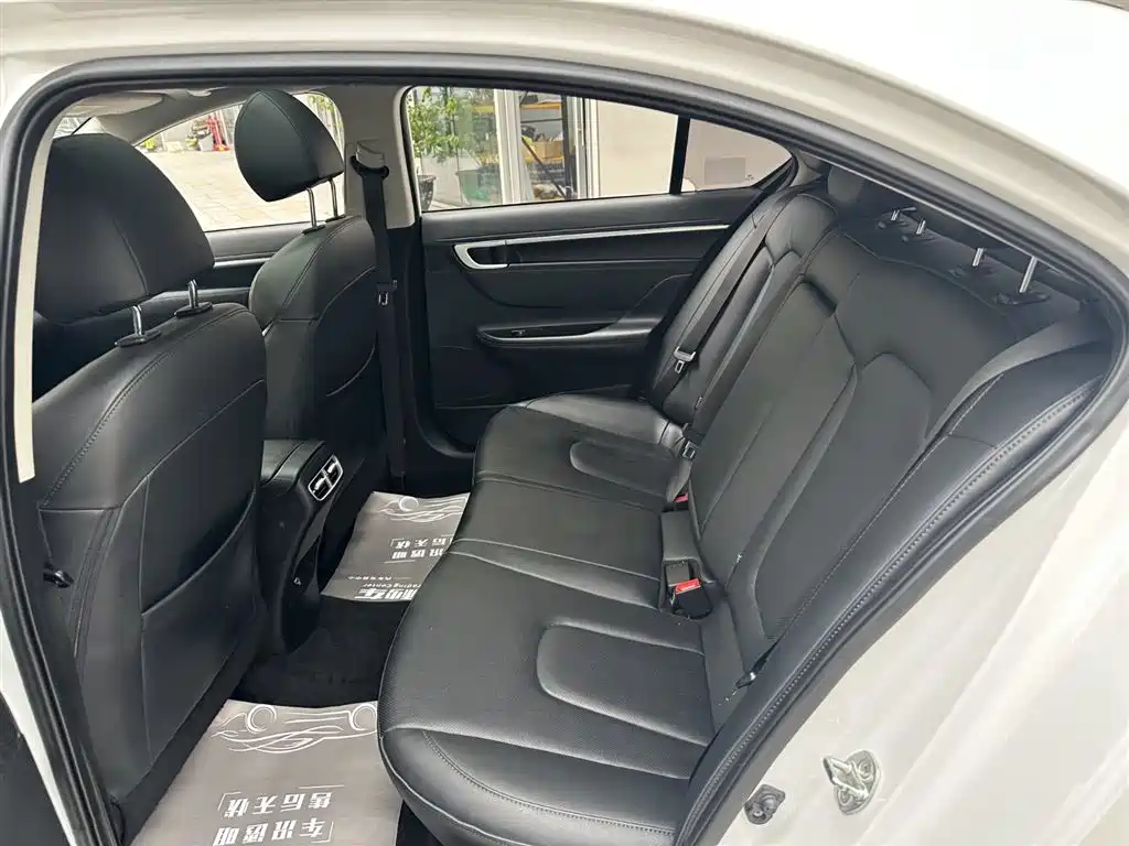 Hyundai Mistra 2021 1.8L CVT LUX Luxury