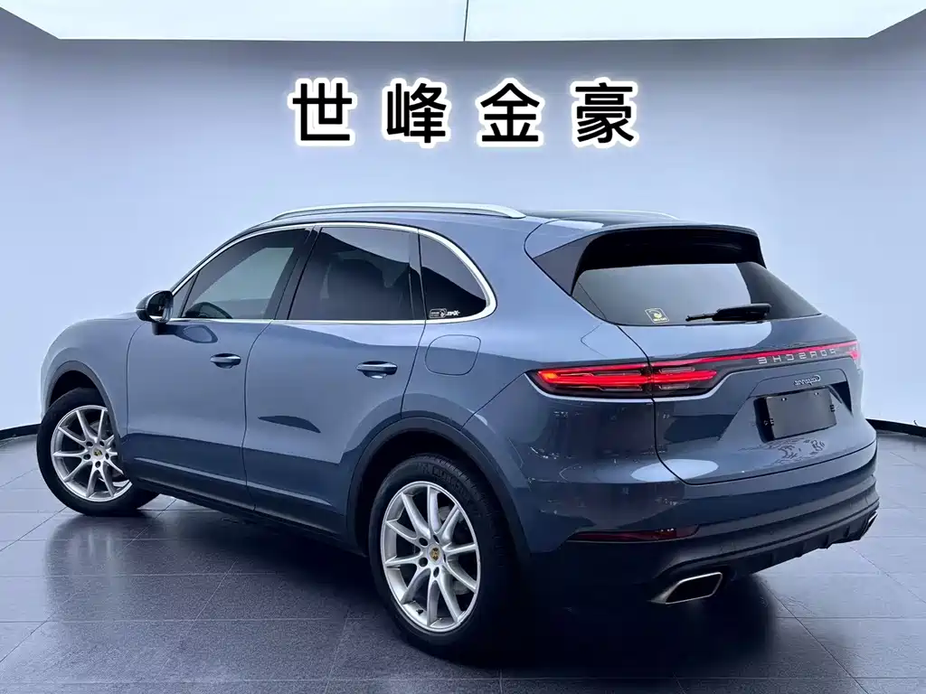 Porsche Cayenne — миниатюра 28