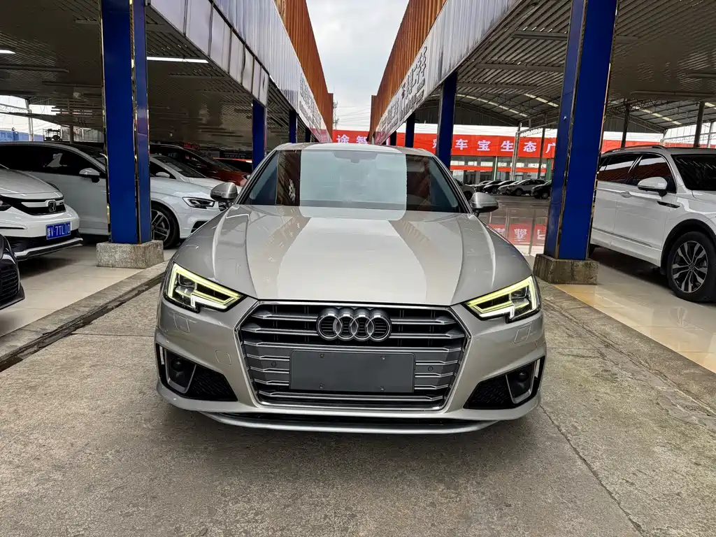 Audi A4L 2019