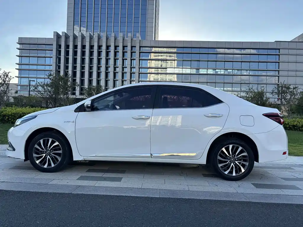 Toyota Corolla — миниатюра 8