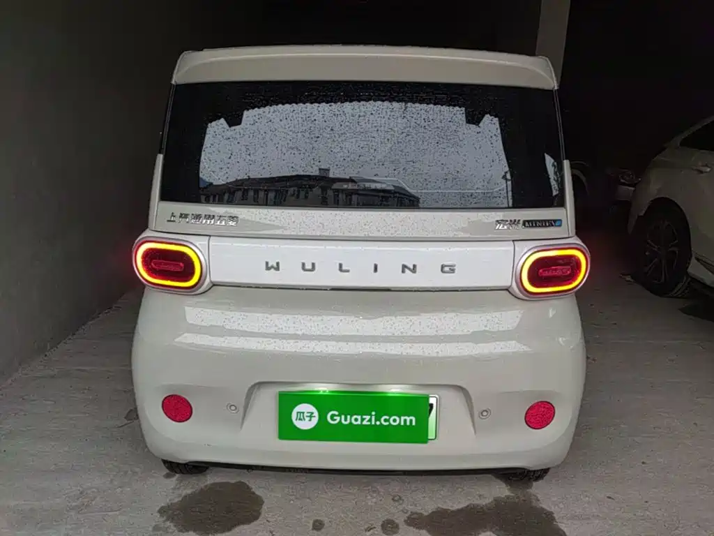 Wuling MINIEV — миниатюра 6