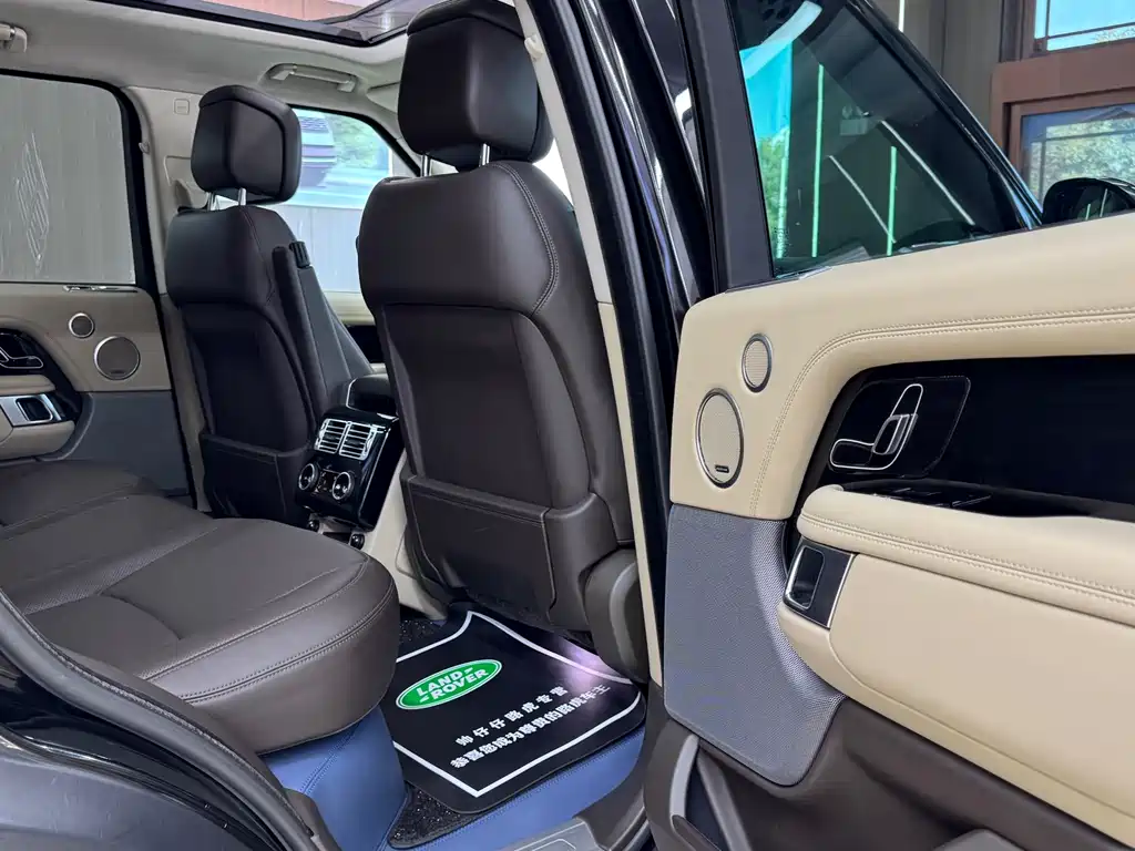 Land Rover Range Rover — миниатюра 7