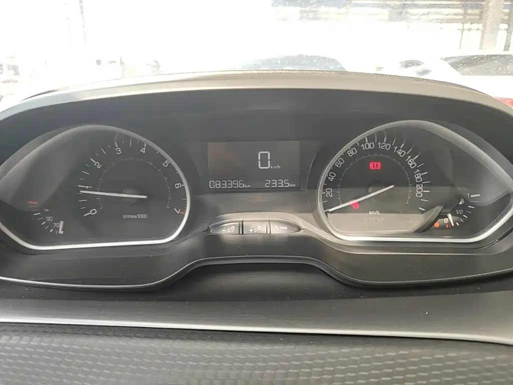 Peugeot 2008 — миниатюра 12