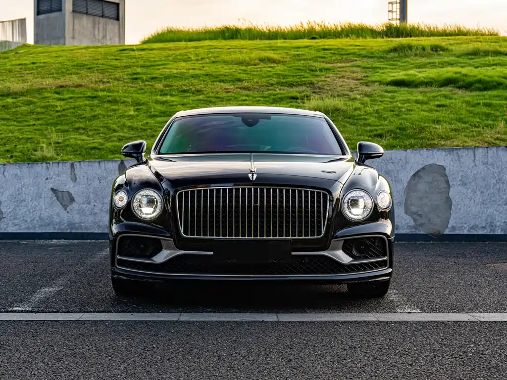 Bentley Flying Spur PHEV — миниатюра 2