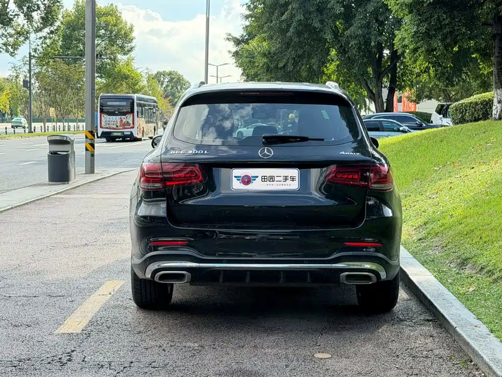 Mercedes-Benz GLC 2020 GLC 300 L 4MATIC Luxury