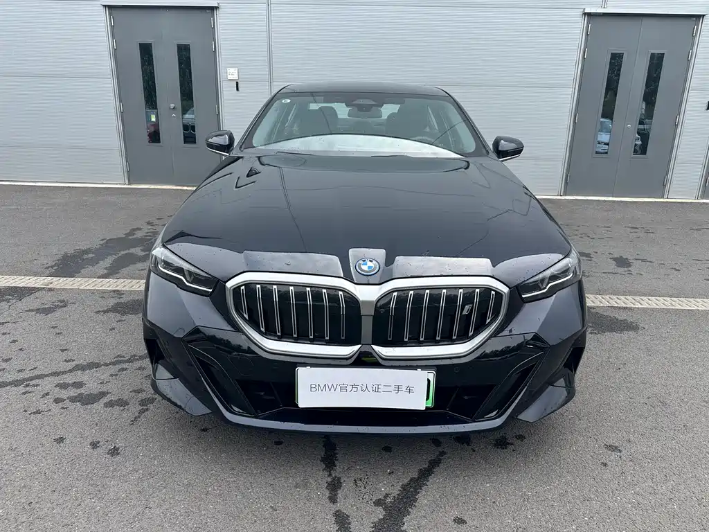 BMW i5 — миниатюра 2